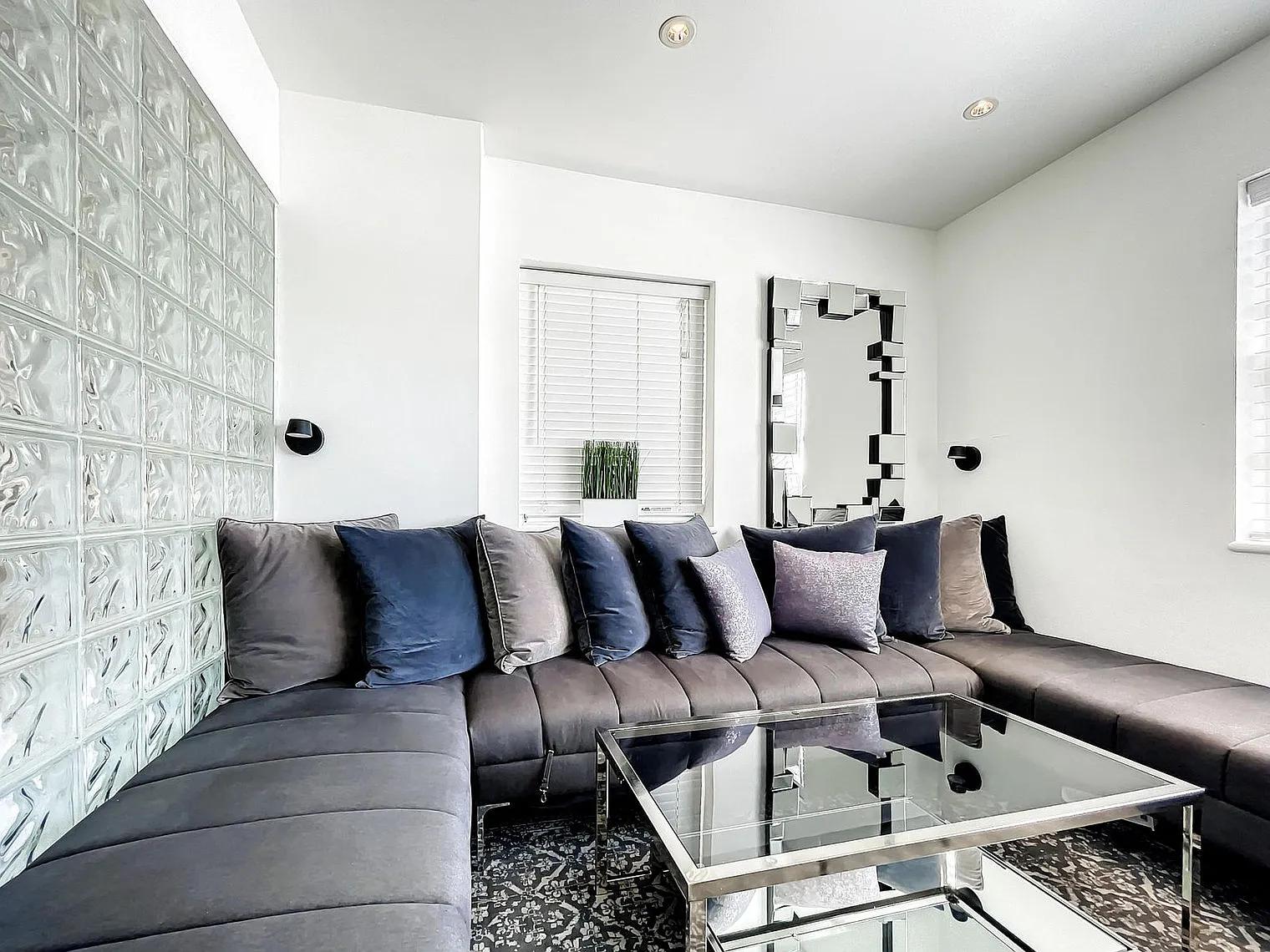 7 bed, 4.0 bath, 1506 sqft, $31,403 — Photo 2
