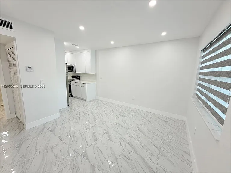 3392 NW 50th St #3392 — Photo 5