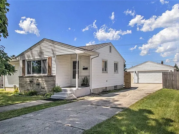 520 W 12th St, Mishawaka, IN 46544