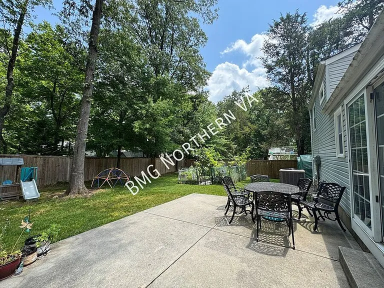 1304 Dulles Pl — Photo 23
