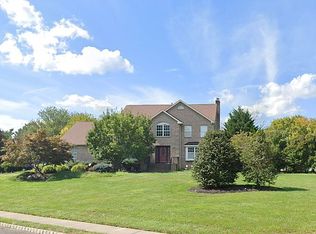 2 Tanager Ln, Robbinsville, NJ 08691