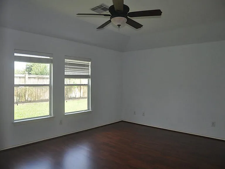20906 Springport Ct — Photo 12
