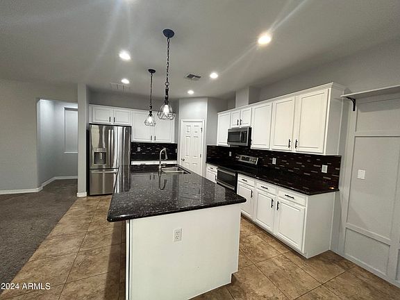 5th image of 8962 W MYRTLE Avenue
