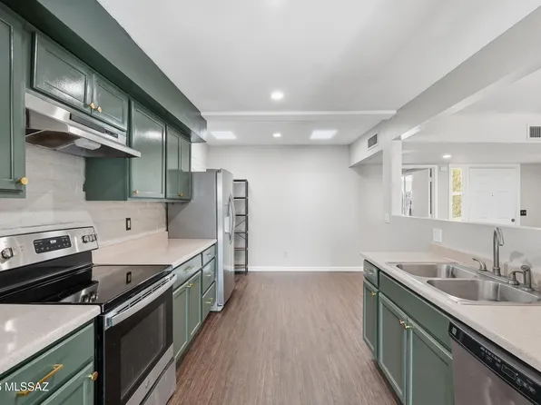 65 E Mediterranean Dr, Oro Valley, AZ 85704