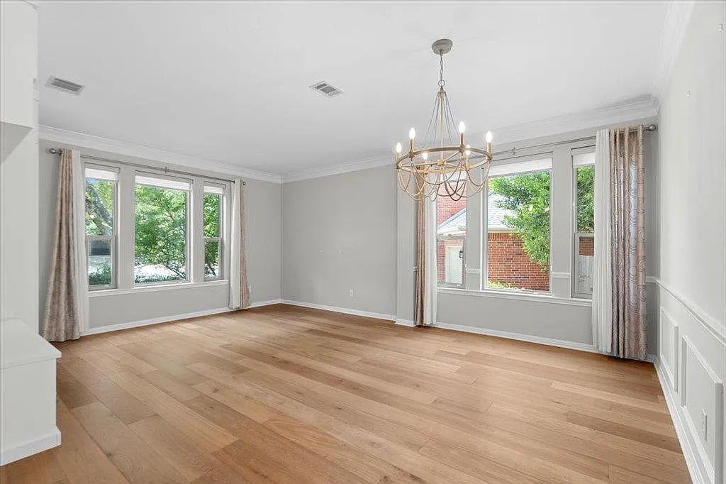 4 bed, 3.5 bath, 3143 sqft, $4,850 — Photo 4