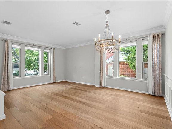 4th image of 5301 Deerwood Ln