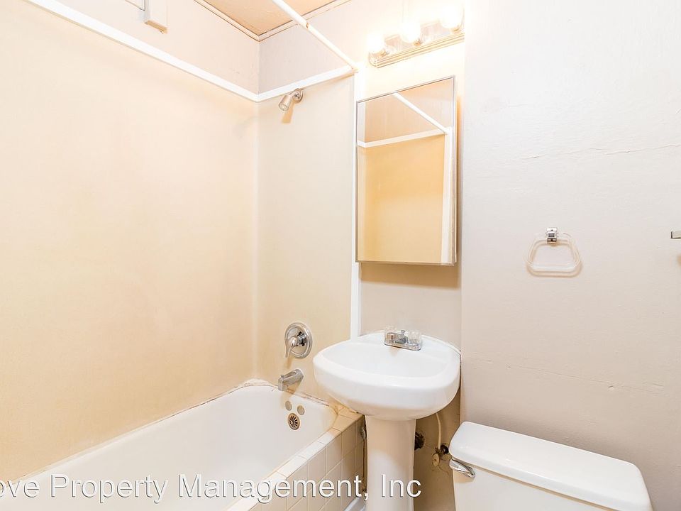1st image of 2214 Broadway St APT 09