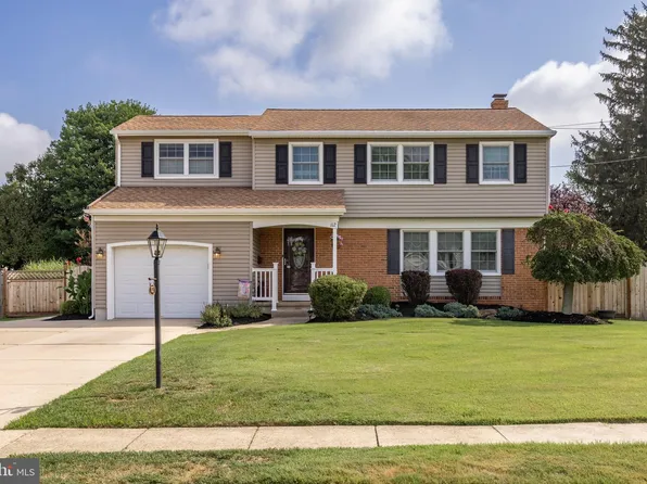 112 Champlain Rd, Marlton, NJ 08053