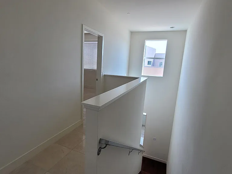 Fourth level landing
