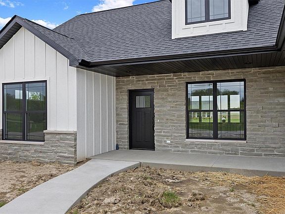4th image of 2617 Pineview Dr