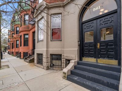591 Beacon St APT 2, Boston, MA, 02215
