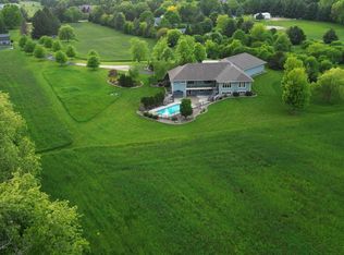 W349S3090 Waterville Rd, Oconomowoc, WI 53066