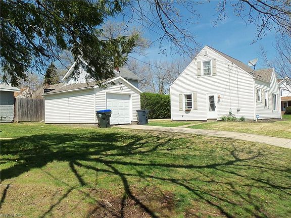 4th image of 2308 Shaw Ave
