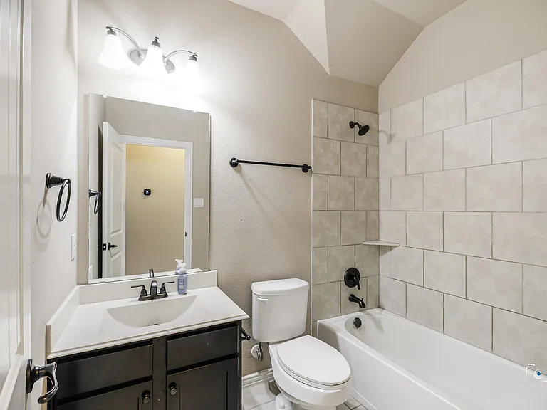 3316 Canyon Lake Dr — Photo 17