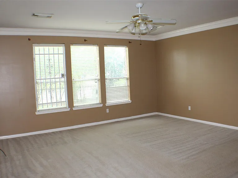 12231 Ashford Park Dr — Photo 18