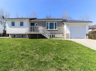 8 John Dillingno St, Tay, ON L0K 2A0