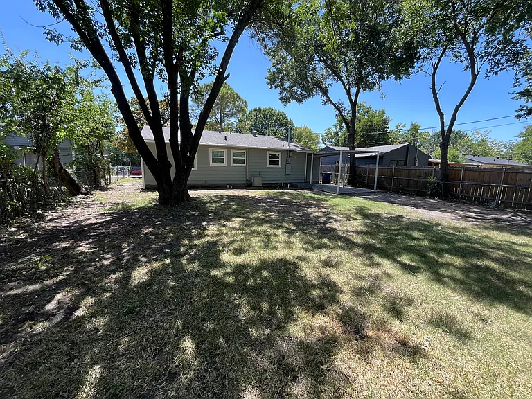 2911 Millmar Dr — Photo 19