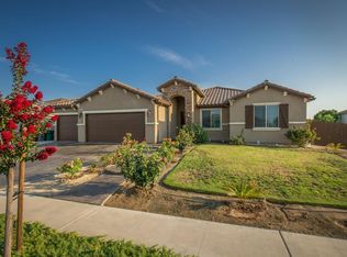15634 W San Joaquin Ave, Kerman, CA 93630