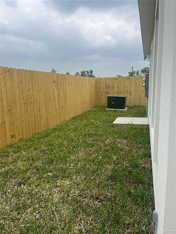 3 bed, 2.0 bath, 1050 sqft, $1,175 — Photo 2