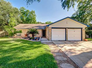 10123 Grassy Cove Dr, Houston, TX 77070