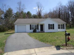 811 Crabtree Cres, Staunton, VA 24401