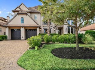 27 Camelot Oaks Ct, Spring, TX 77382