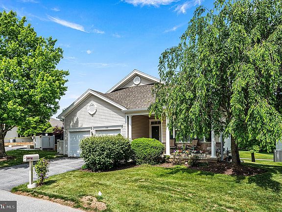 2nd image of 1368 Troon Ln
