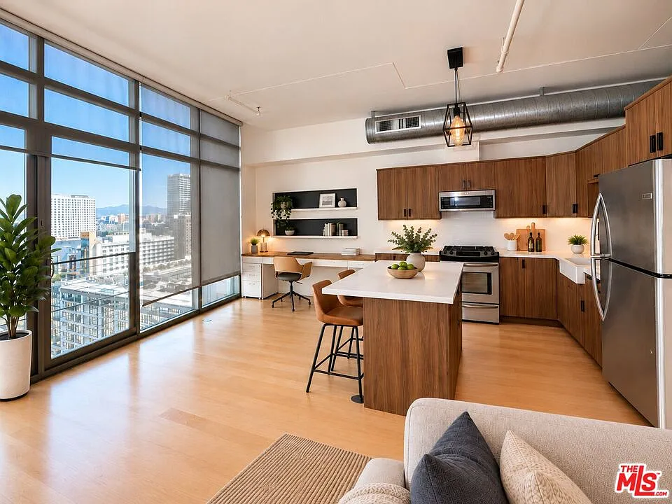 1 bed, 1.0 bath, 1030 sqft, $3,500 — Photo 1