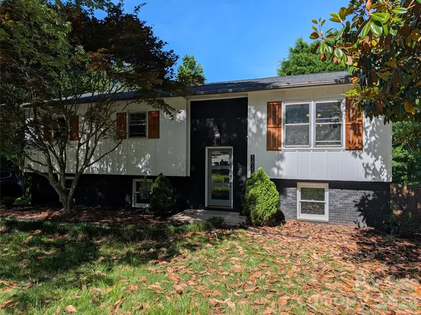 3822 Newhall Dr NW, Conover, NC 28613