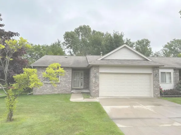 8600 E Forest Creek Dr, Port Austin, MI 48467