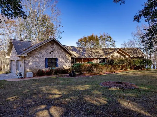 126 Lake Marion Dr, Elloree, SC 29047