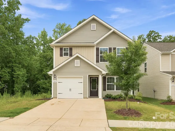 5135 Wolfridge Ave, Charlotte, NC 28214