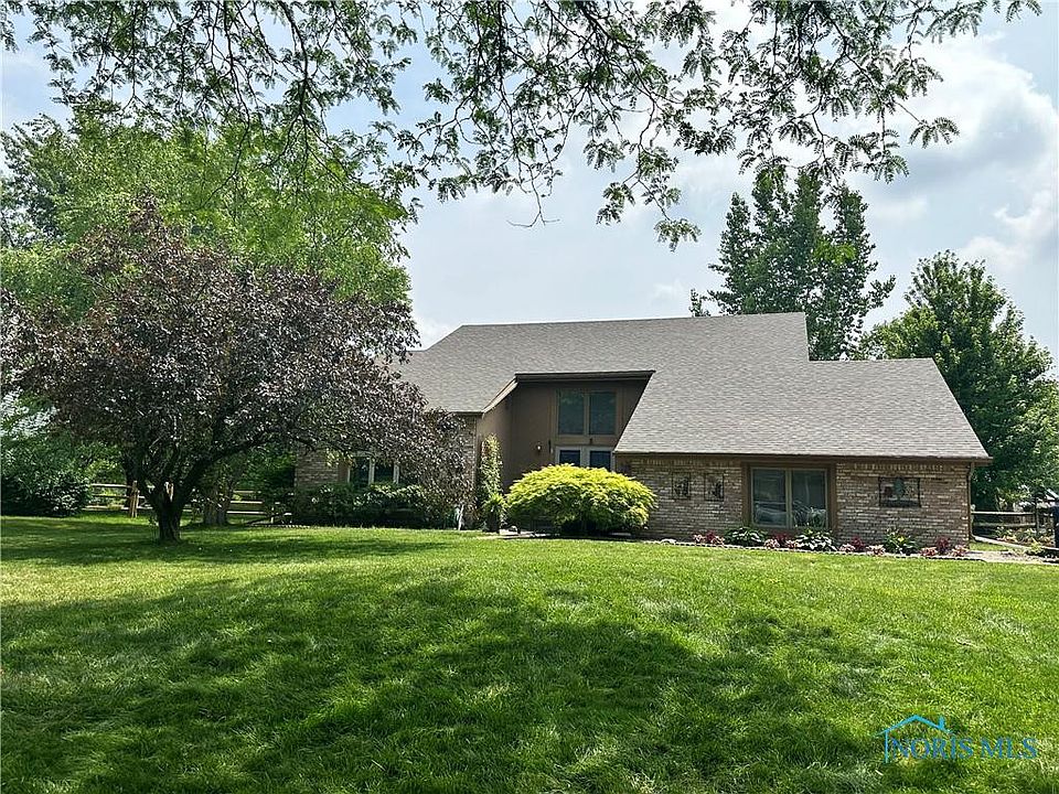 1st image of 879 Brookfield Ln
