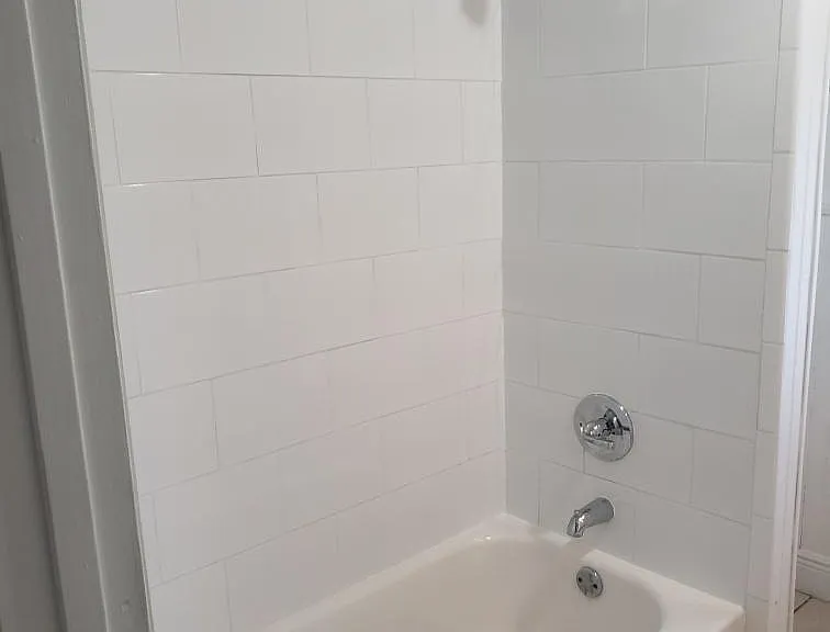 364 Johnston St — Photo 6