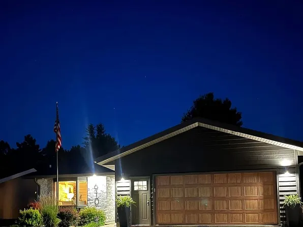 610 Mockingbird Dr, Carroll, IA 51401