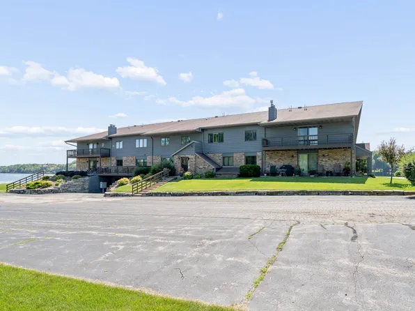2490 Stroebe Island Dr, Appleton, WI 54914