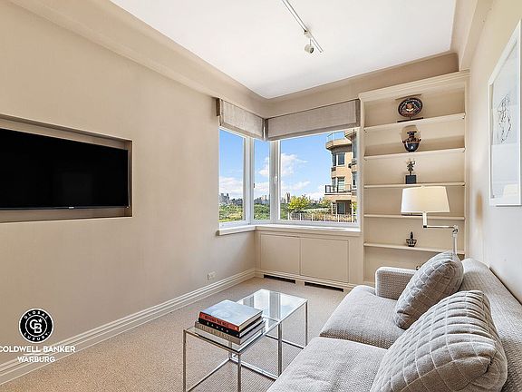 5th image of 875 5th Ave #18C