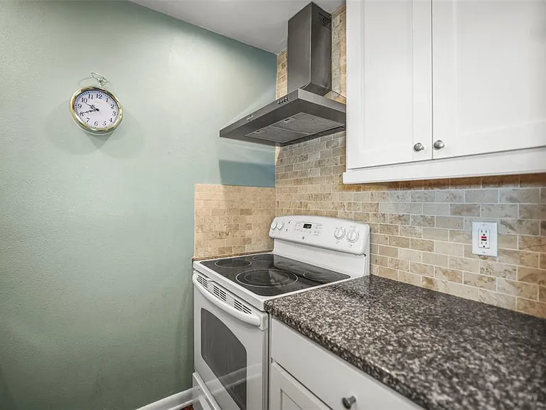 11655 3rd St E #19 — Photo 9