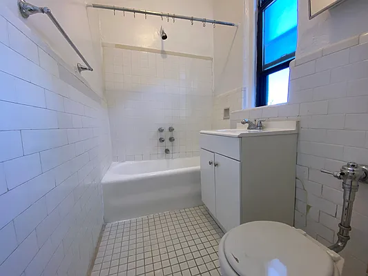 Rented by Sovereign Associates | media 8