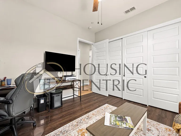 3061 Calypso Cir — Photo 40
