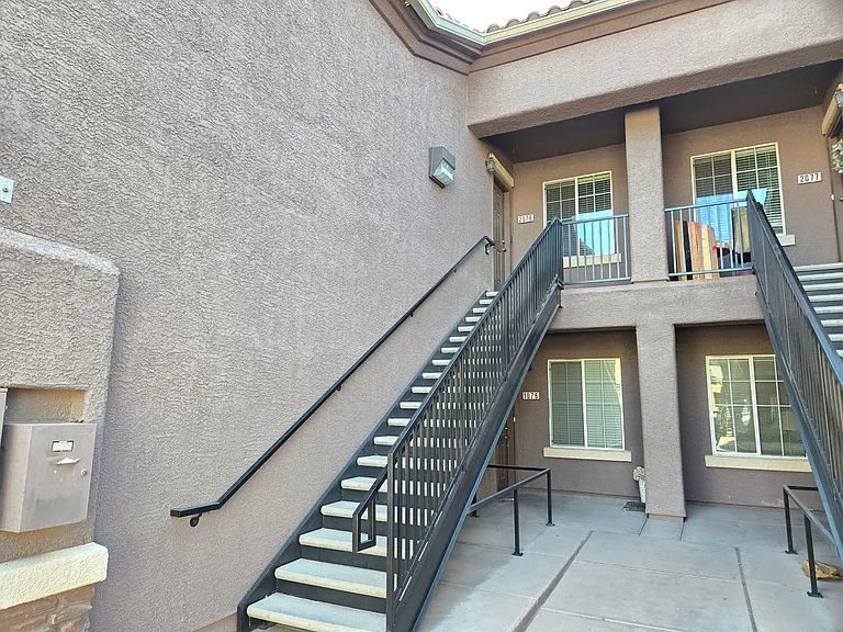 6868 Sky Pointe Dr #2076 — Photo 2