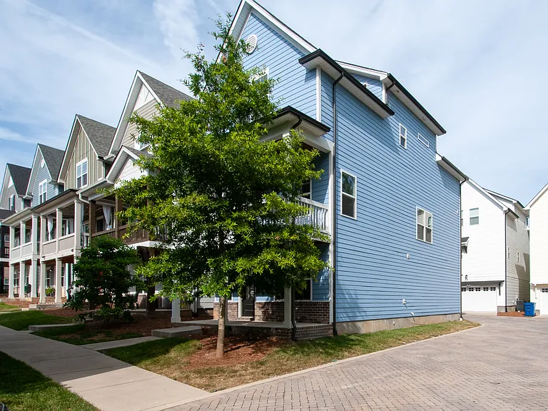 Parkvue is a boutique community in the heart of Bellevue!