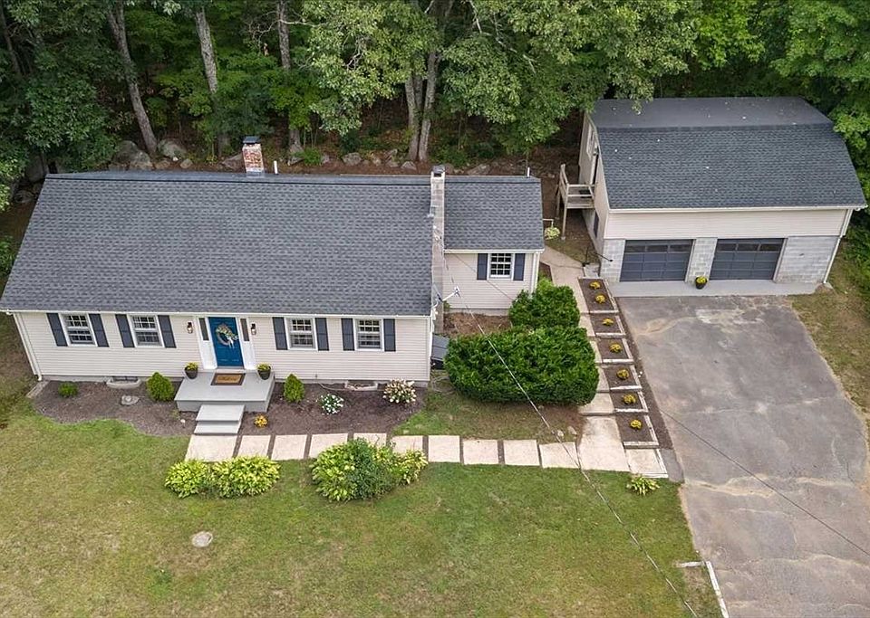 1st image of 822 Hardwick Rd