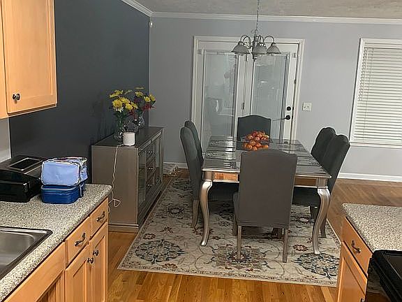 5th image of 101 Cedar Forest Dr
