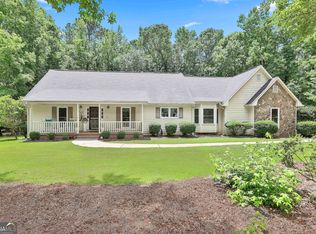 285 Ridgemont Dr, Fayetteville, GA 30215