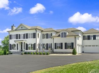 23060 Munsun Pl, Leesburg, VA 20175