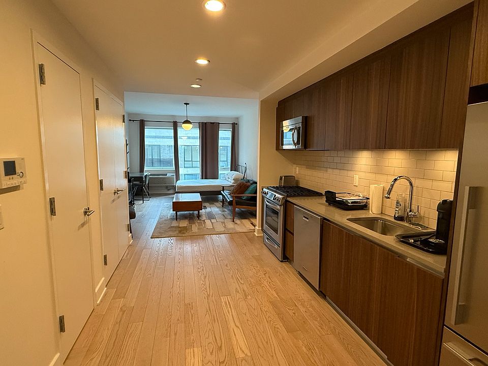 1st image of 5-27 51st Ave #4D