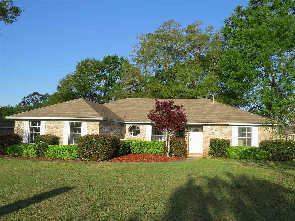 1st image of 2615 Southern Oaks Dr
