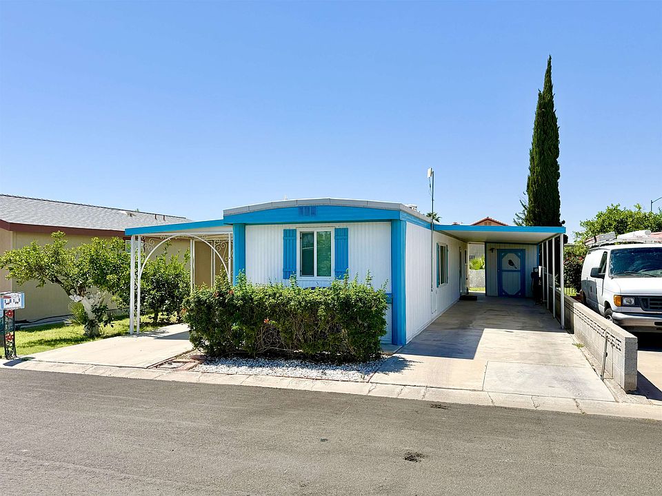 1st image of 3434 S Castle Dr