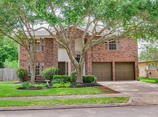 1727 Oak Valley Dr, Kemah, TX 77565